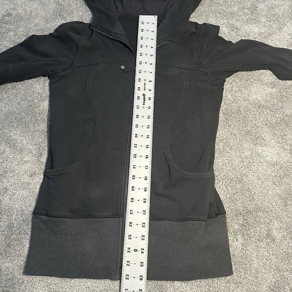 Lululemon Scuba Hoodie Womens Size 8? Black/Gray Yoga Athleisure Casual - Picture 10 of 12